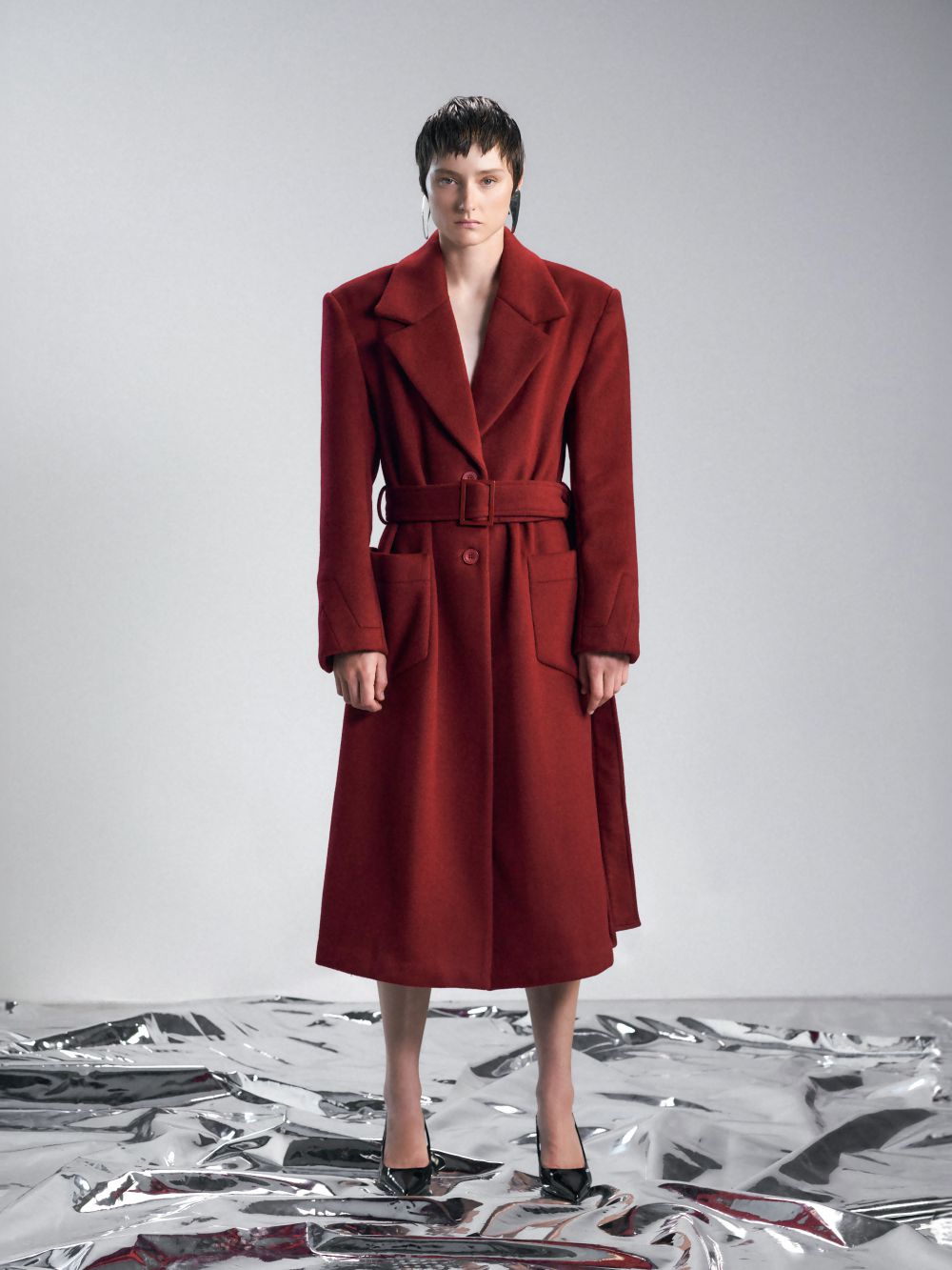 מעיל אוברסייז עם כתפיים מודגשות