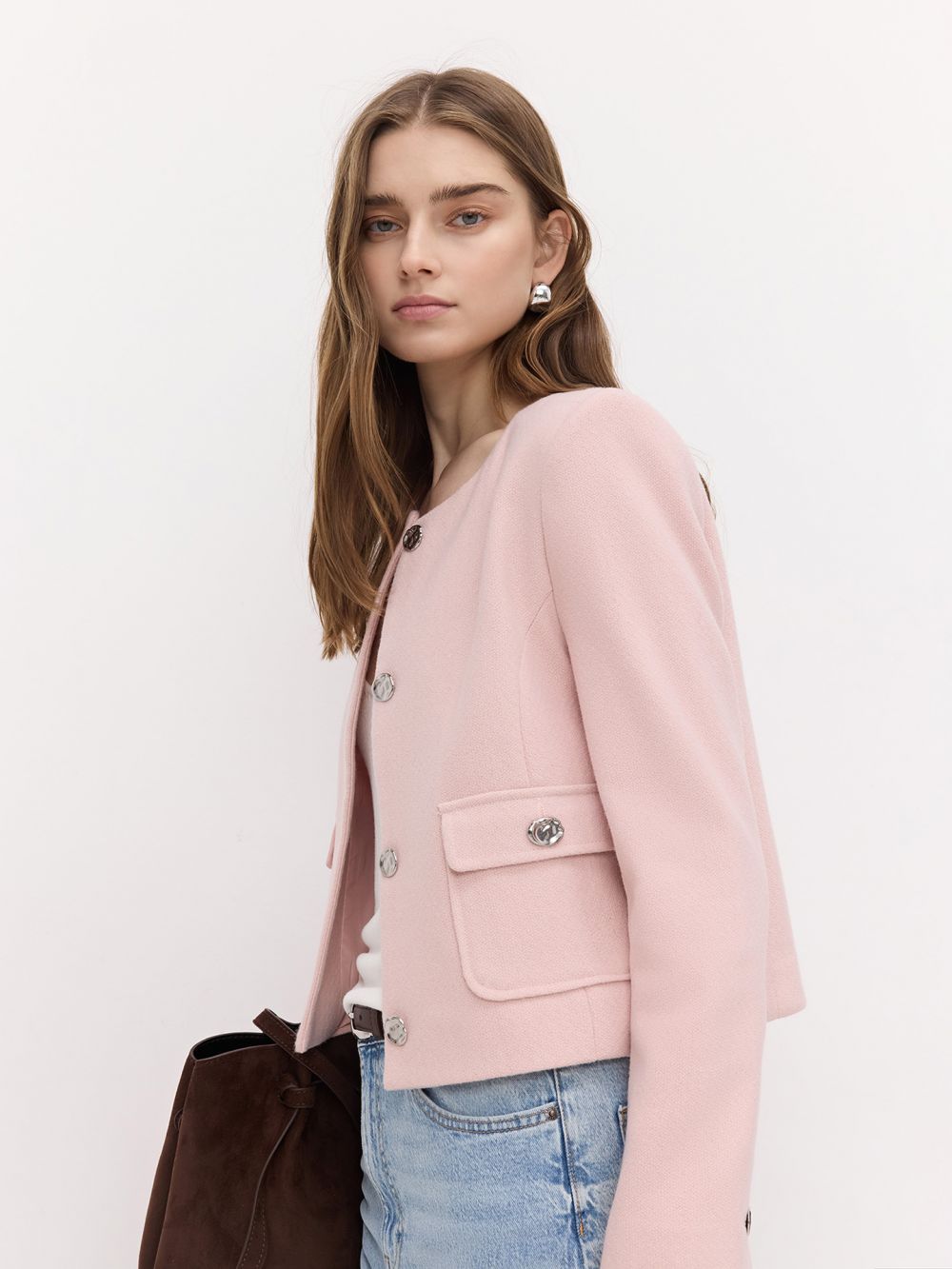 ג׳קט בגזרה מחוייטת במראה צמר