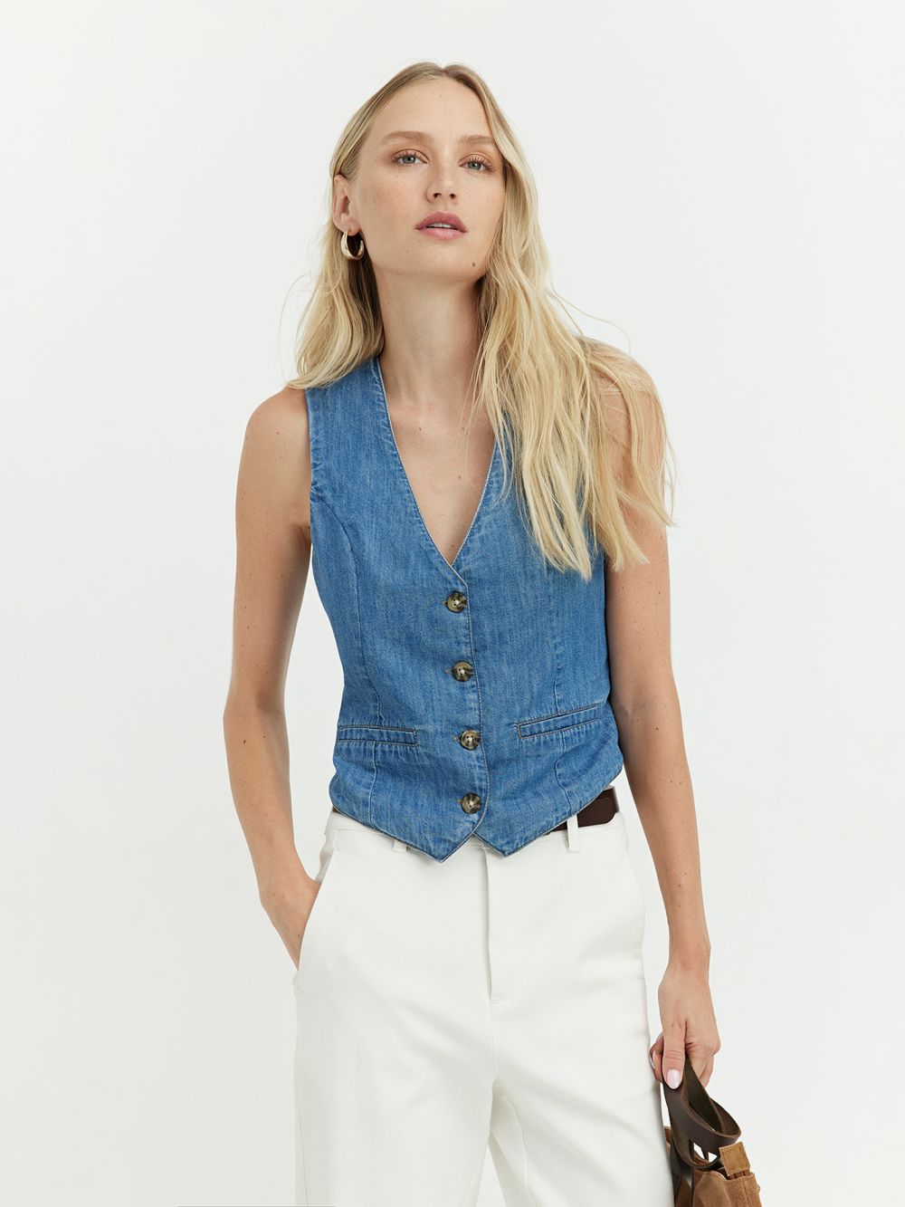 וסט ג׳ינס מחוייט