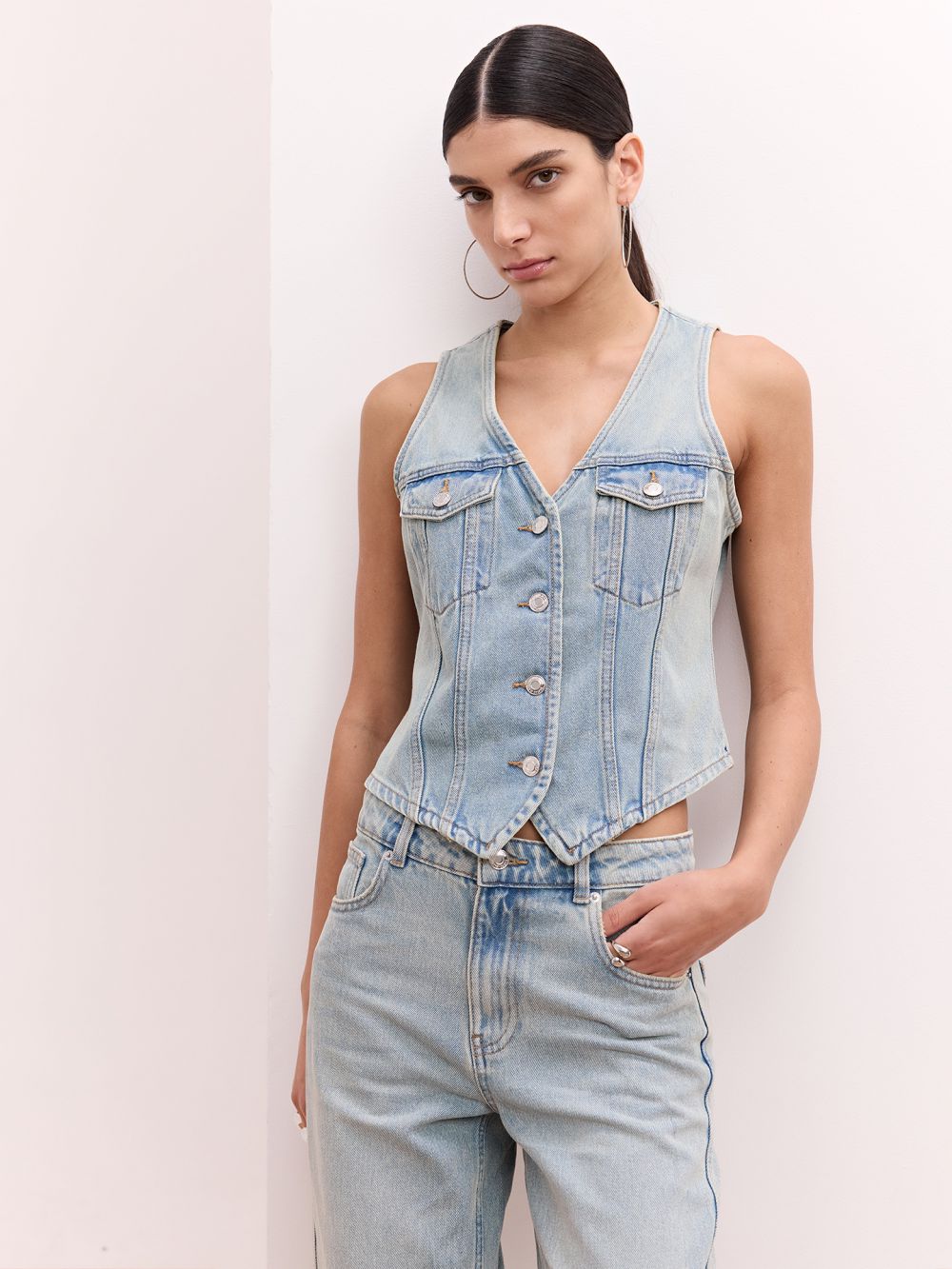 ווסט ג׳ינס קלאסי