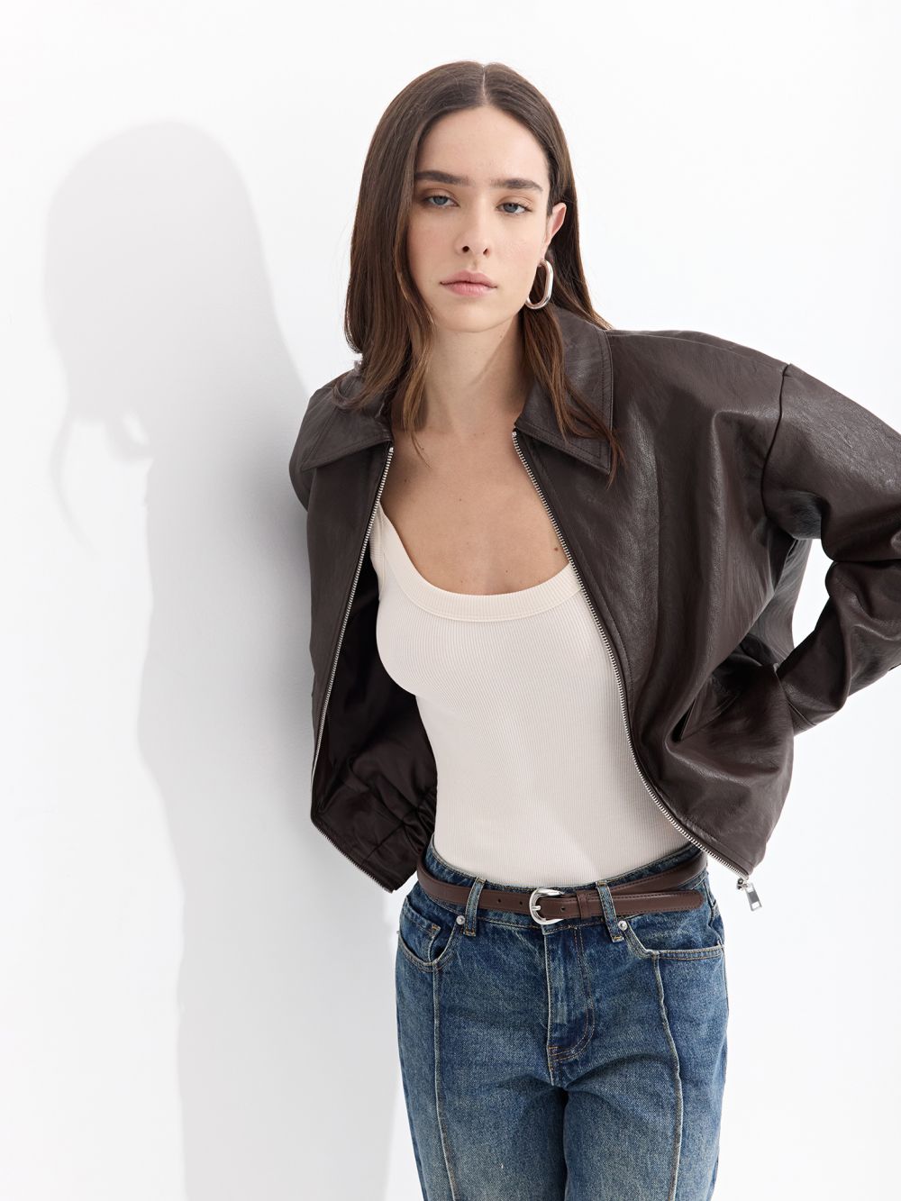 ג׳קט בומבר במראה עור