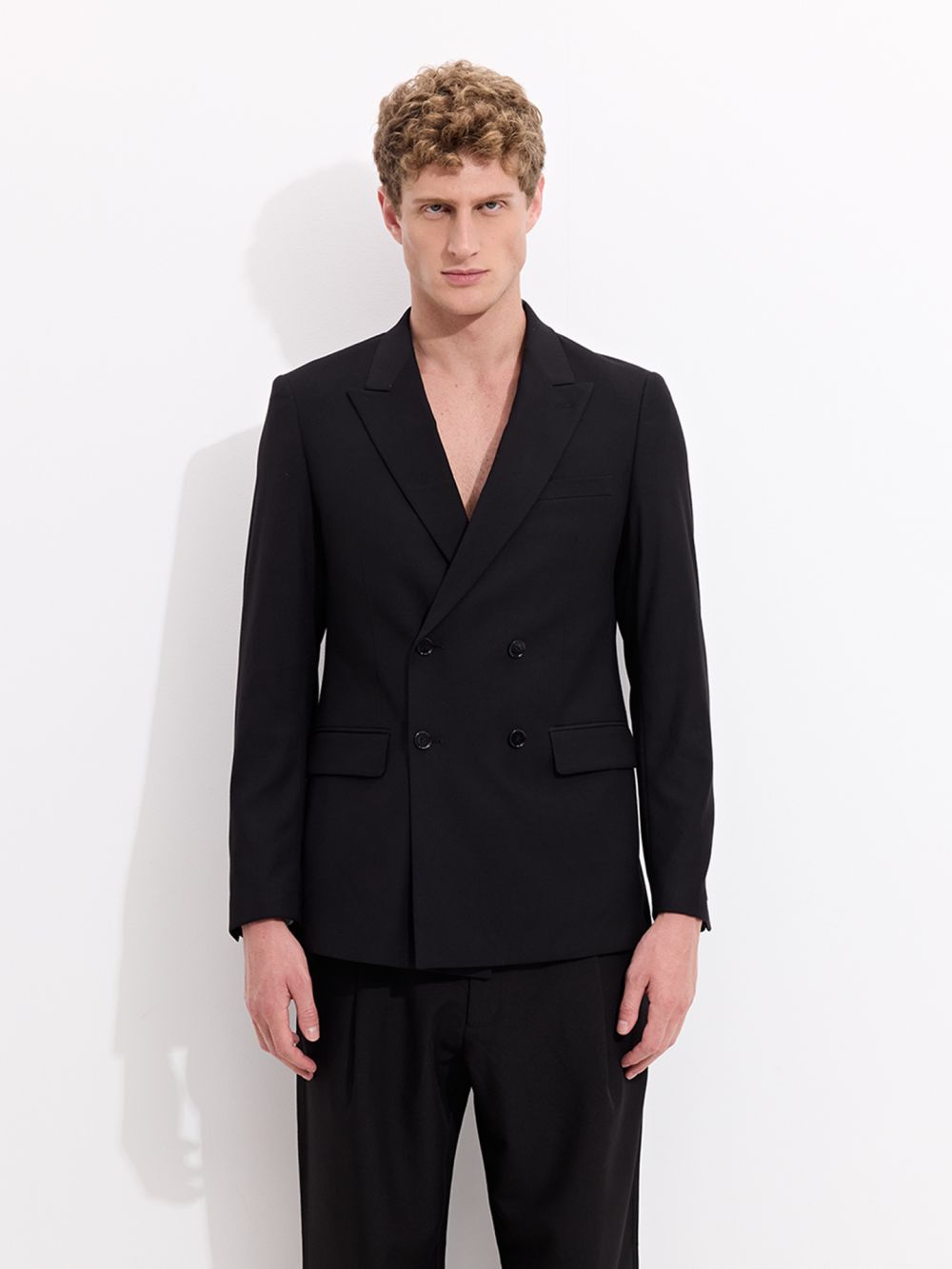 גק׳ט חליפה מחוייט