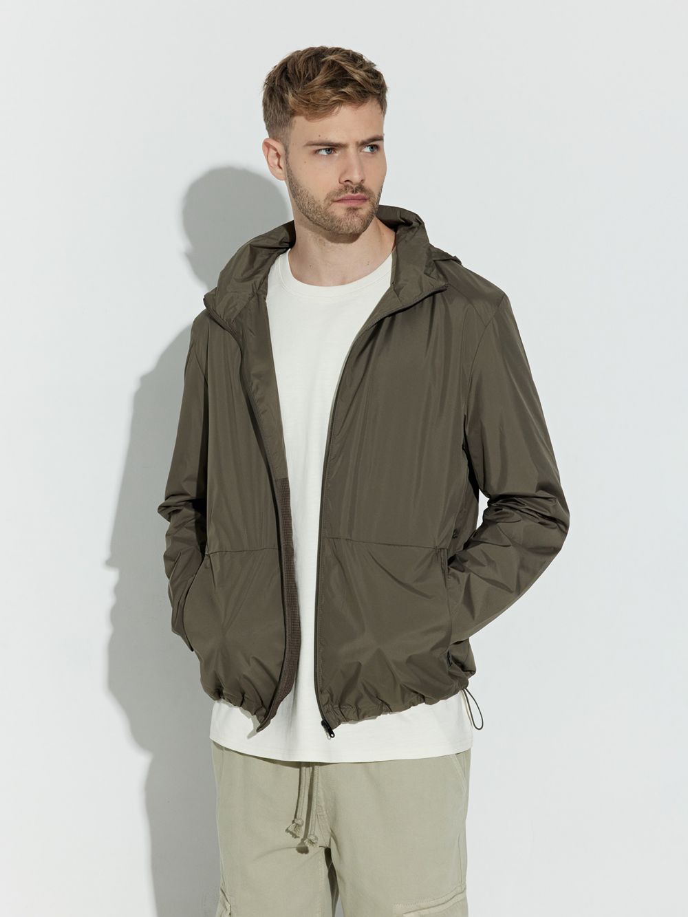 ג’קט ניילון דק