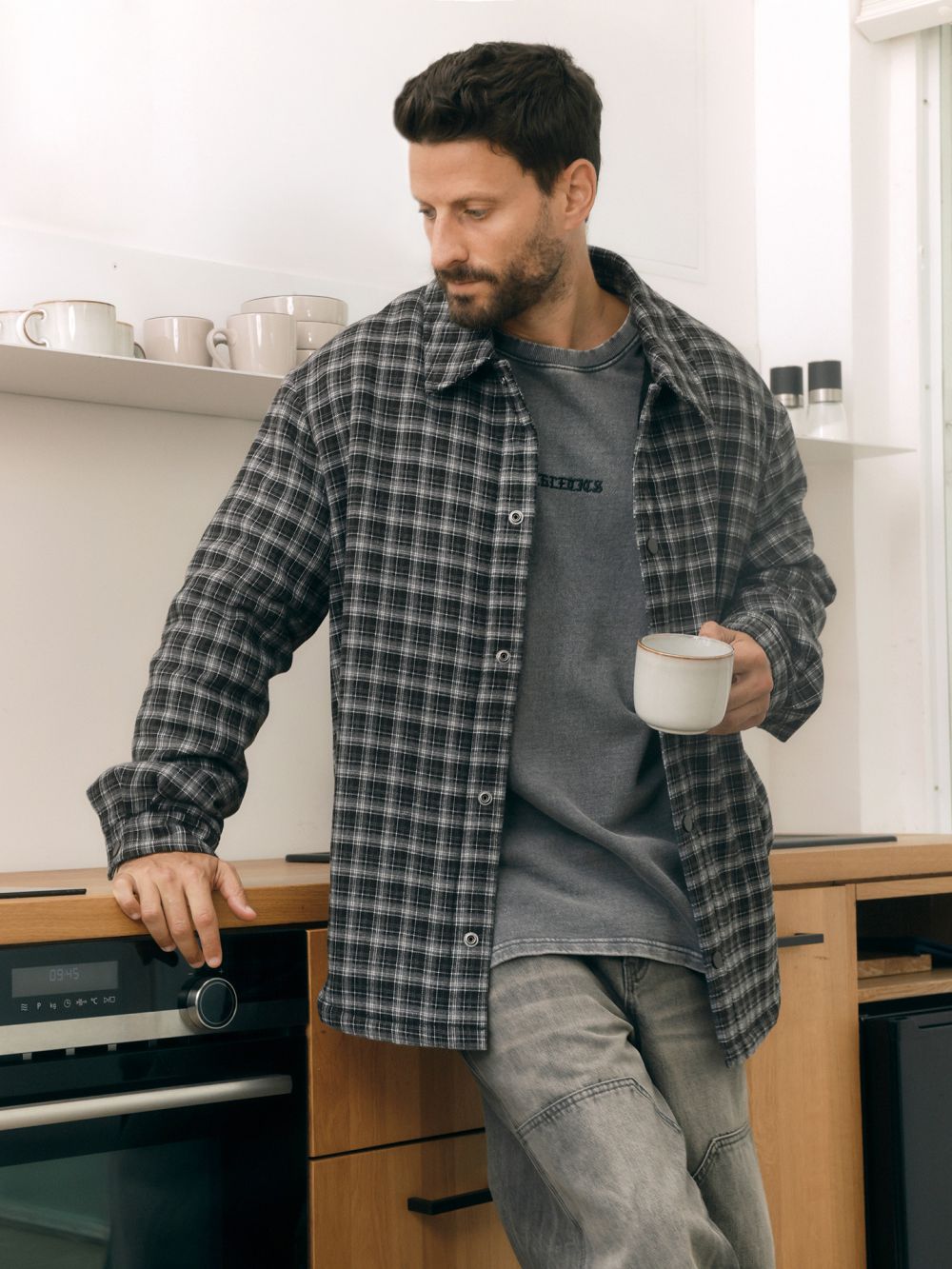 ג’קט משובץ עם בטנה פרוותית