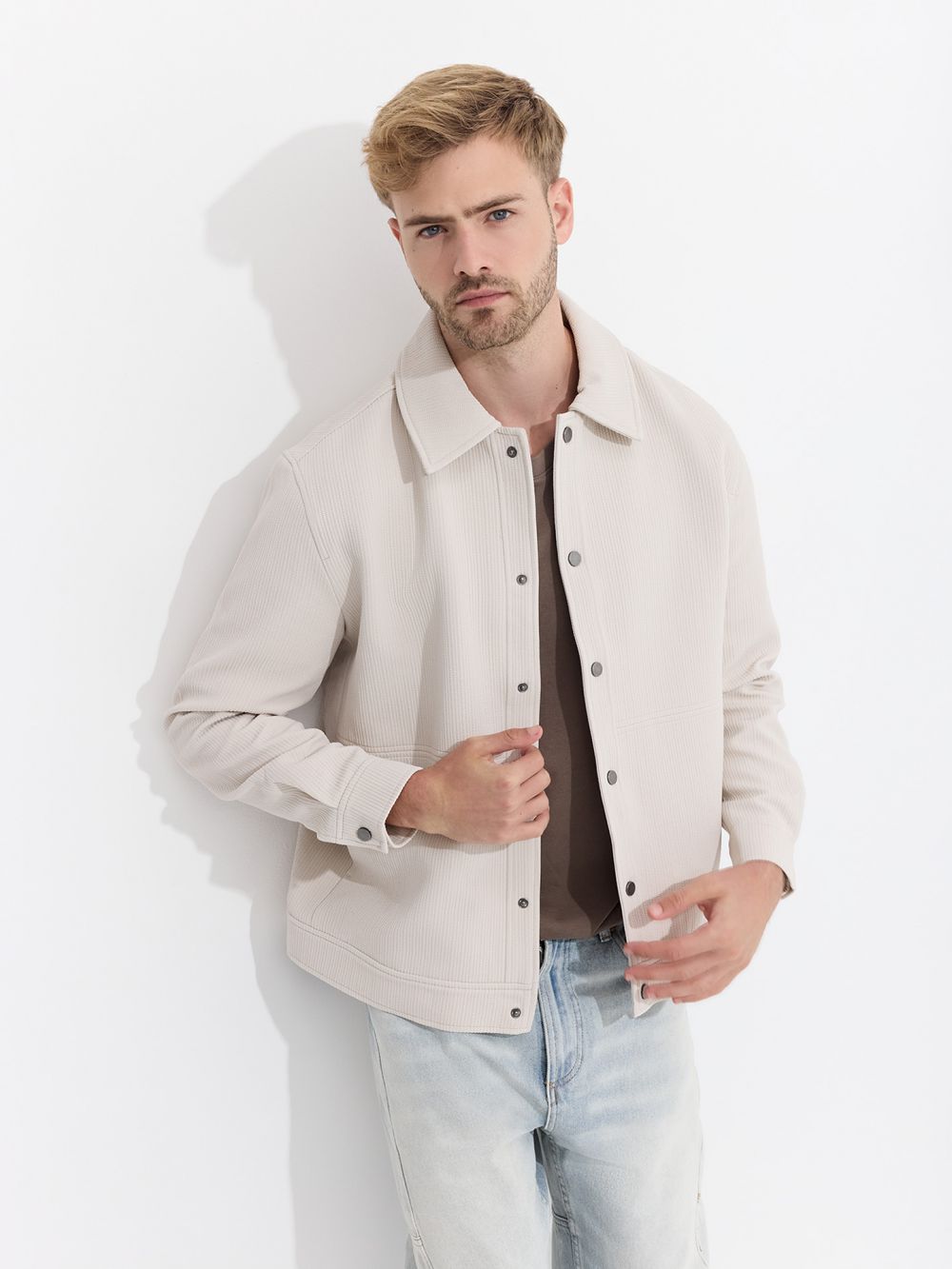 ג׳קט עם כיסים