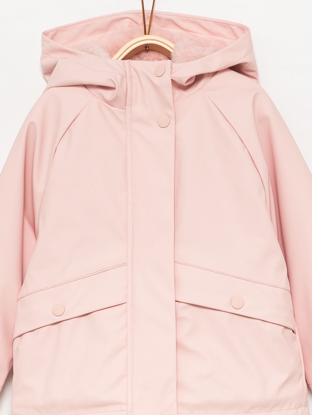 מעיל עם כובע