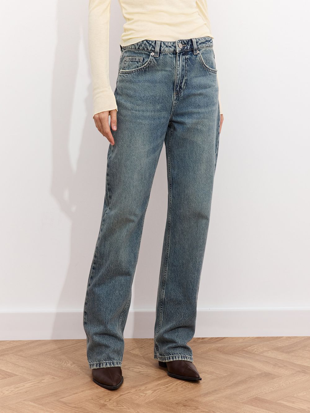 ג’ינס בגזרה גבוהה STRAIGHT