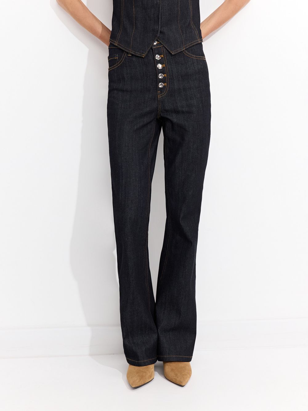 ג׳ינס בגזרה גבוהה FLARE וכפתורי כסף