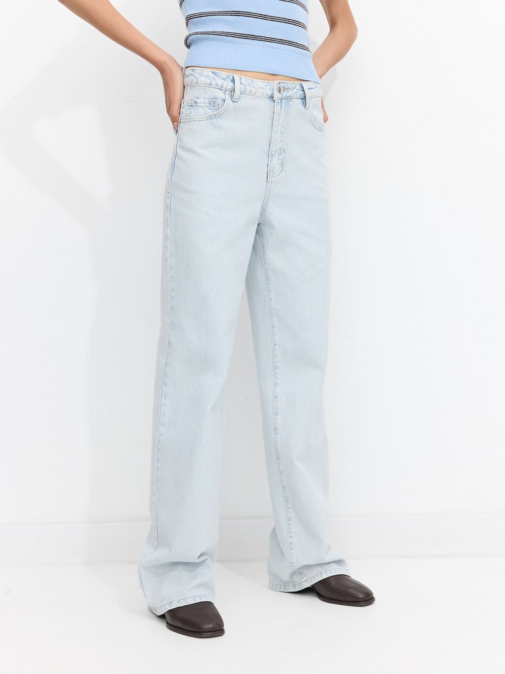 ג’ינס WIDE-LEG