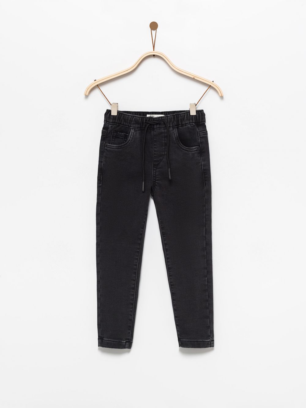 מכנסי ג’ינס עם שרוך