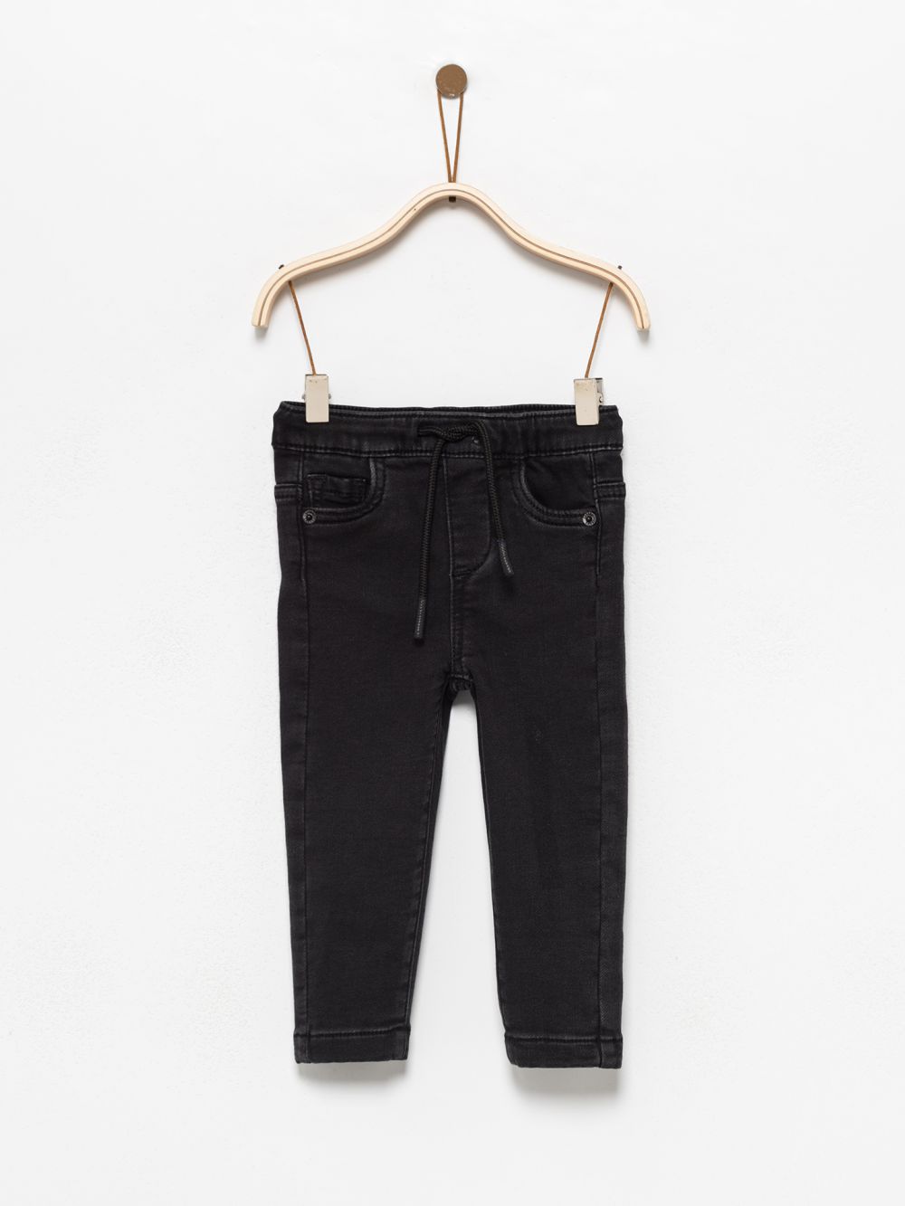 מכנסי ג’ינס ארוכים