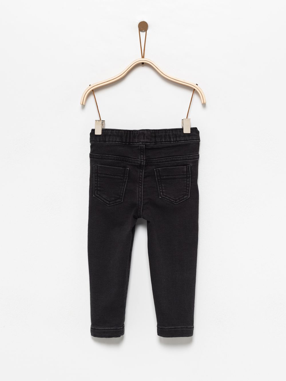 מכנסי ג’ינס ארוכים