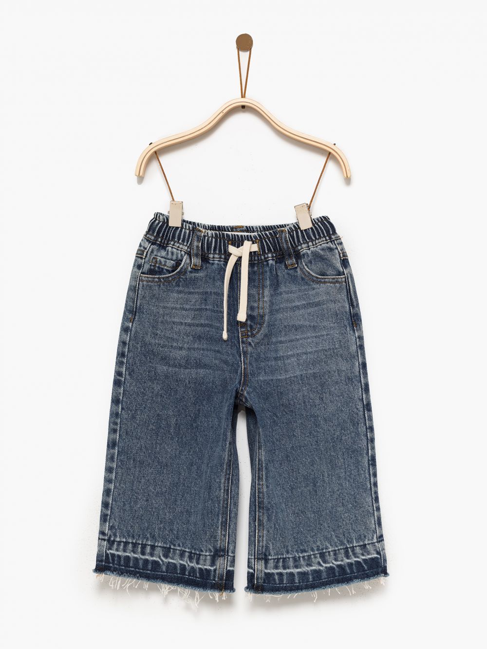 ג’ינס רחב בגימור שטוף