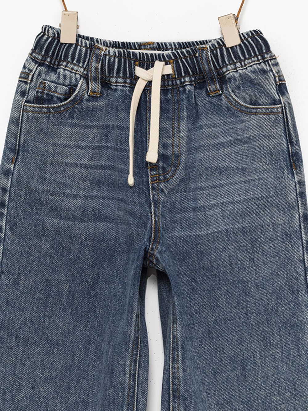 ג’ינס רחב בגימור שטוף