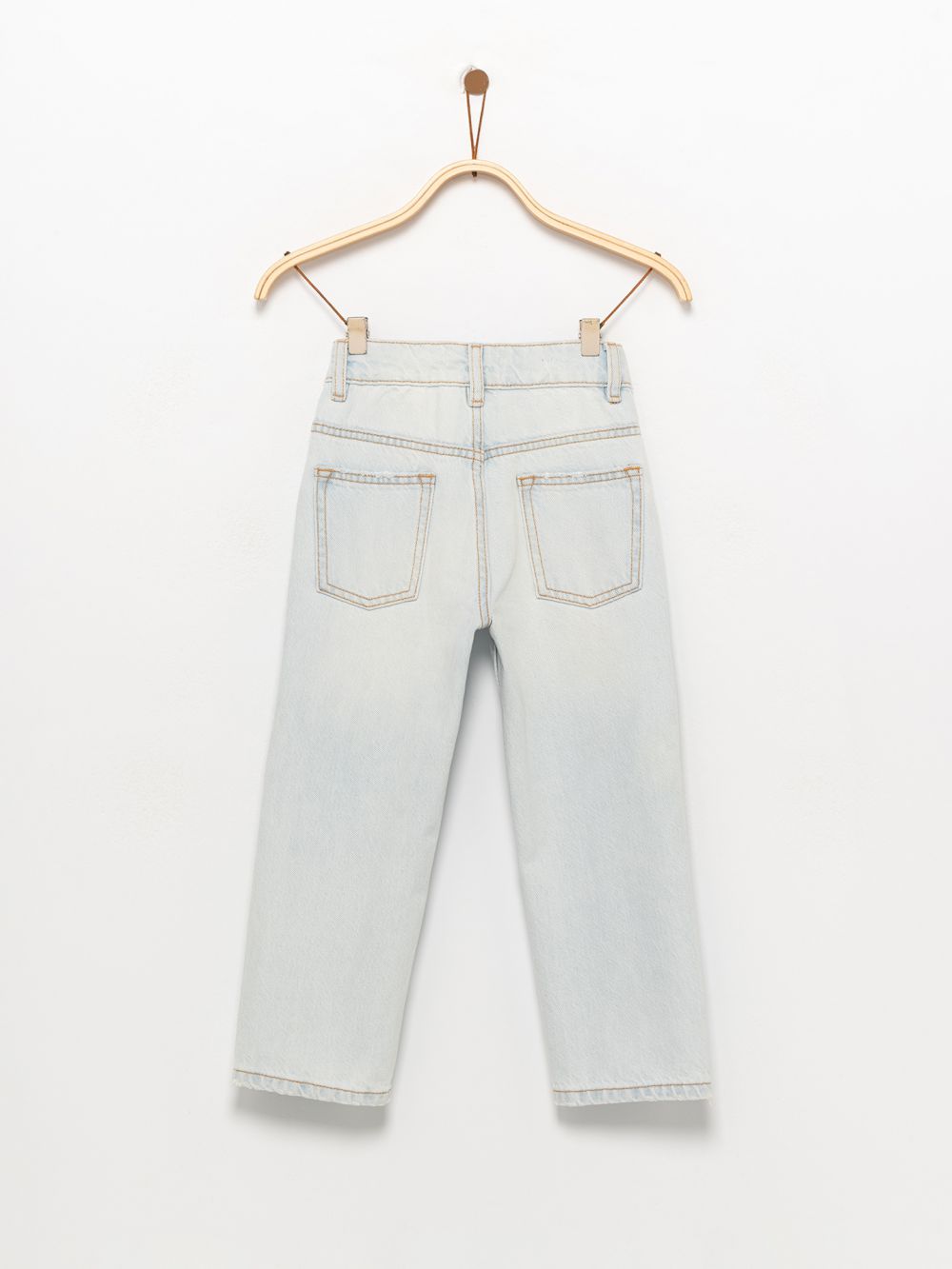 ג’ינס קרעים