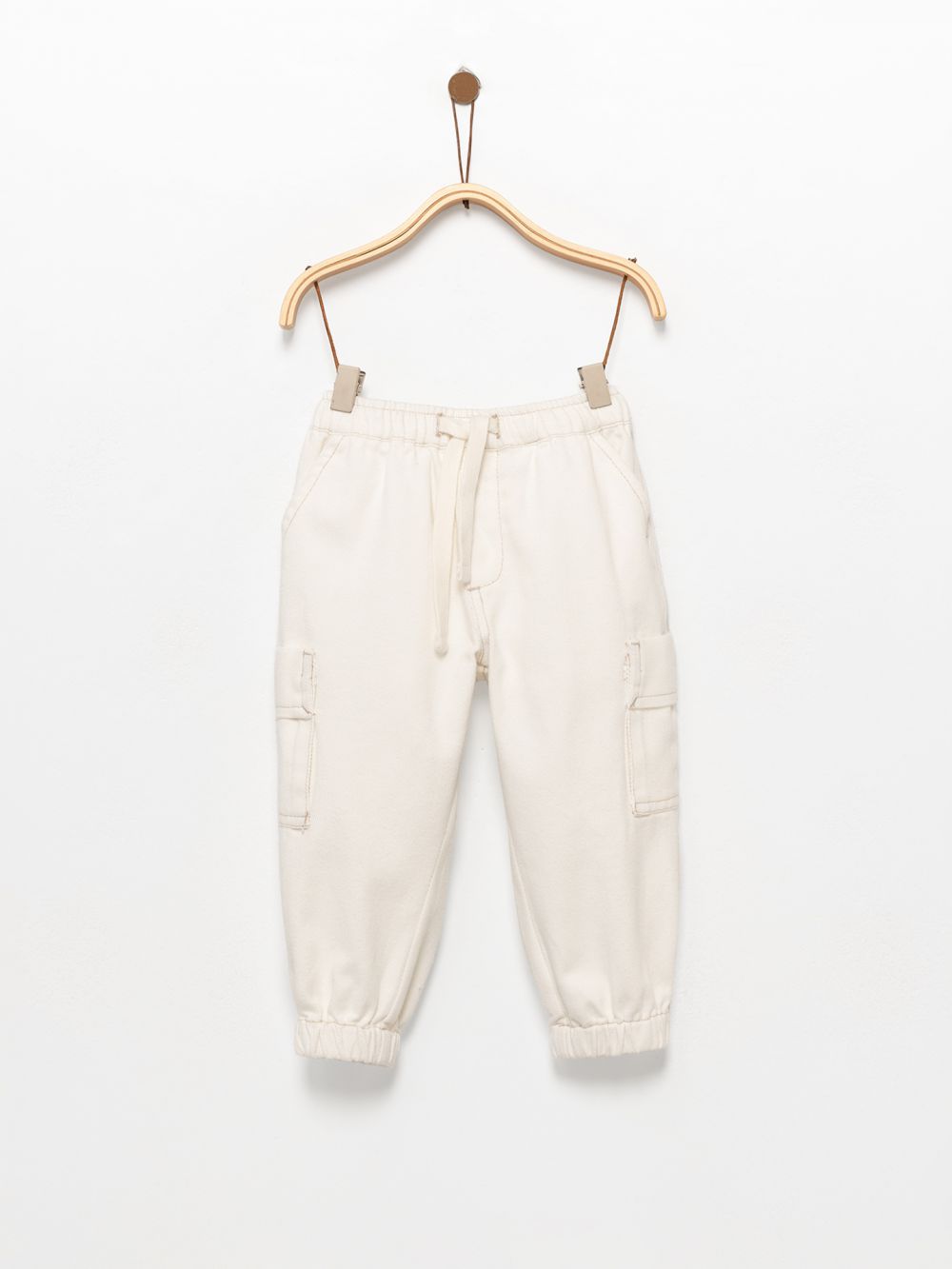 ג׳ינס לוס עם מותן אלסטית