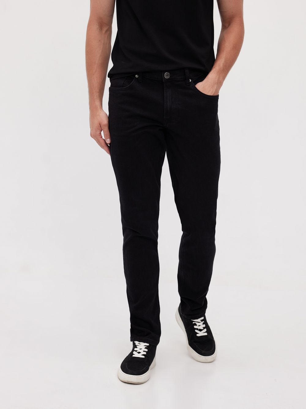 ג׳ינס בגזרת Slim