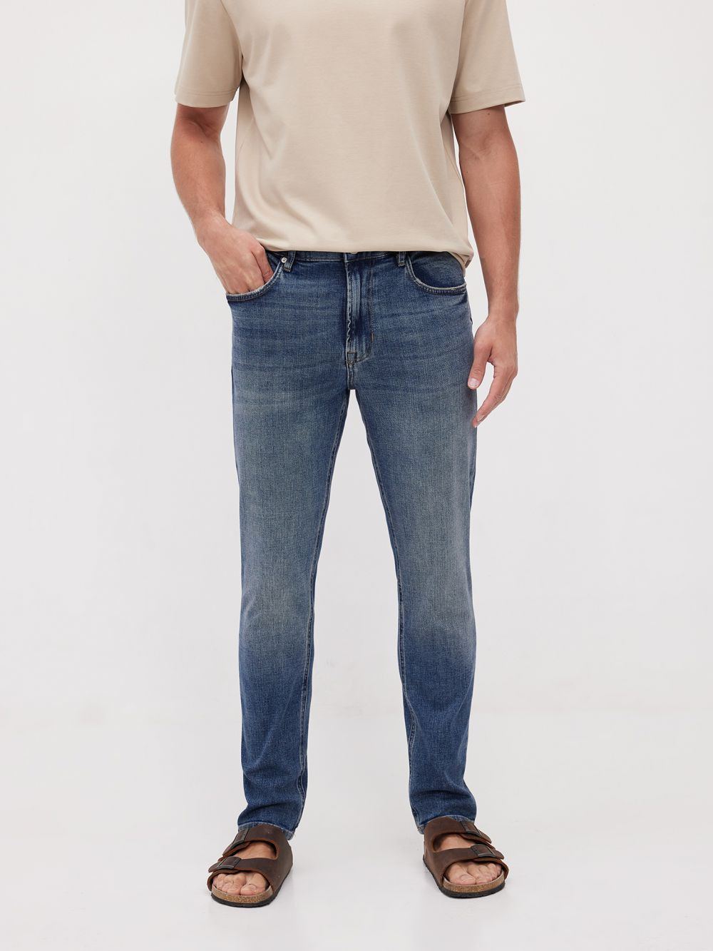 ג׳ינס בגזרת Slim