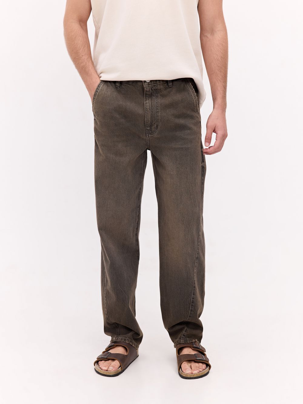 ג’ינס עם תפר אלכסוני