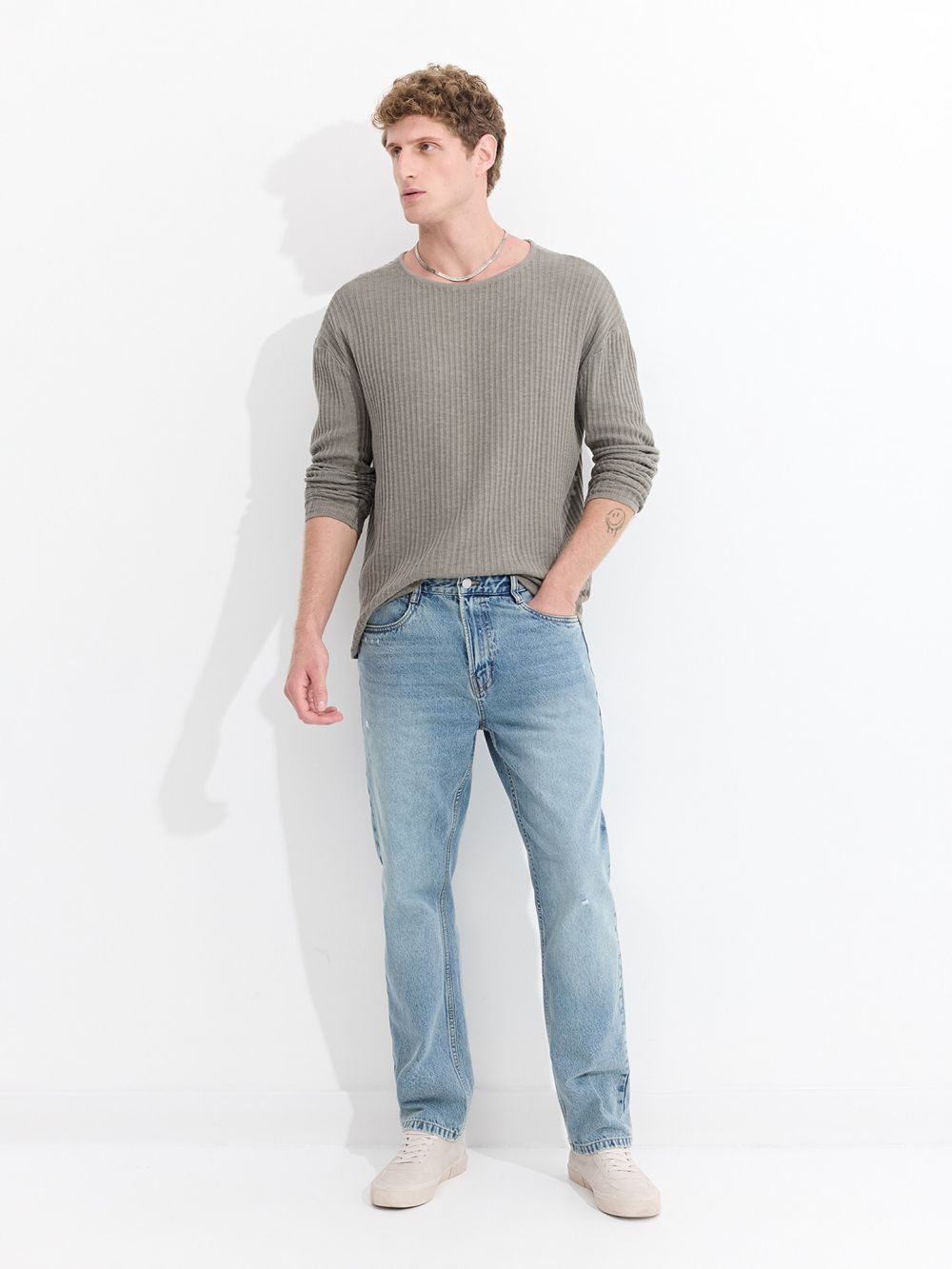 ג’ינס בגזרת STRAIGHT