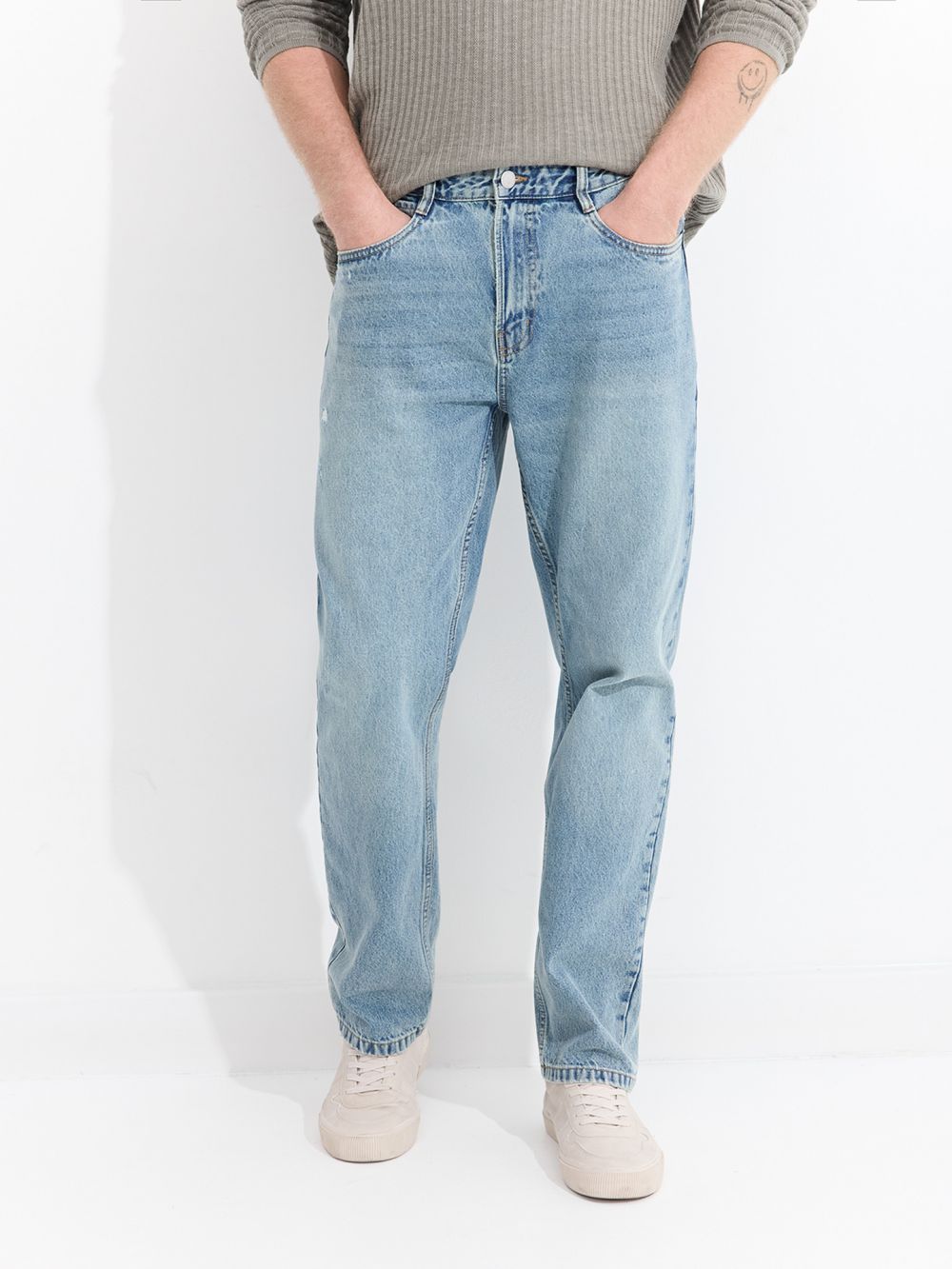 ג’ינס בגזרת STRAIGHT