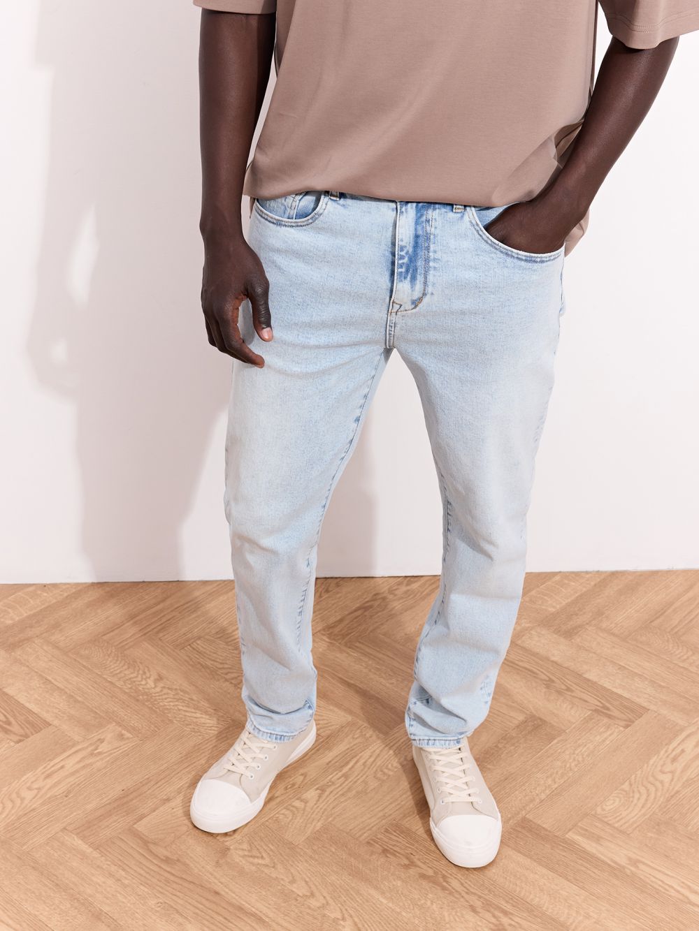 ג׳ינס שטוף בגזרת SKINNY