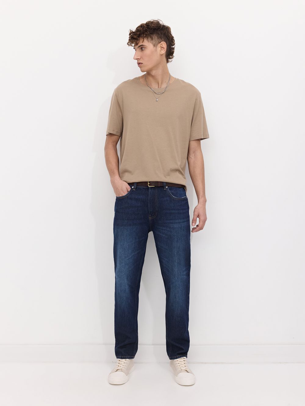 ג׳ינס בגזרת straight vintage