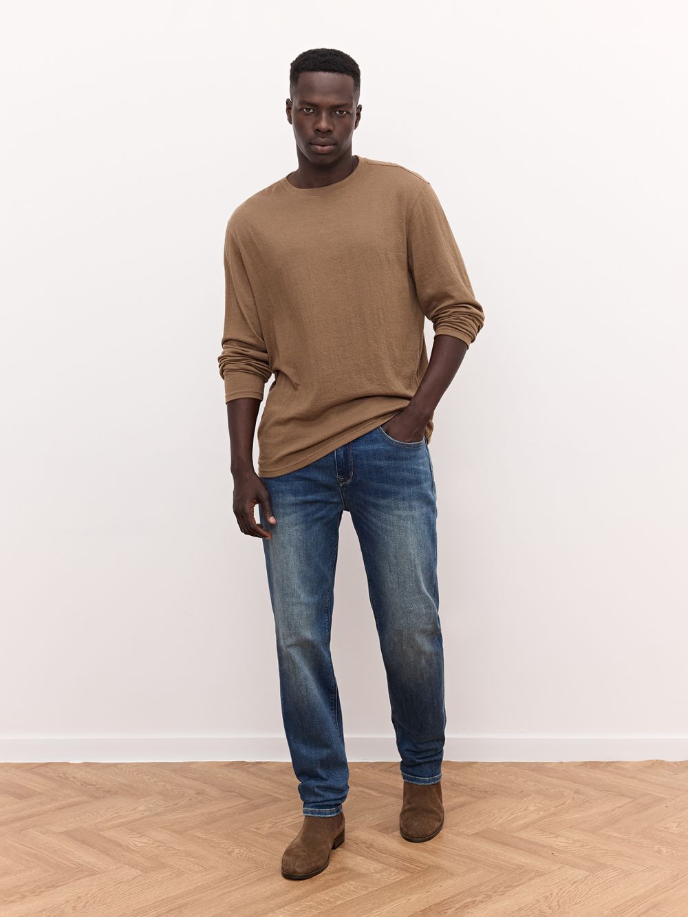 ג׳ינס בגזרת SLIM