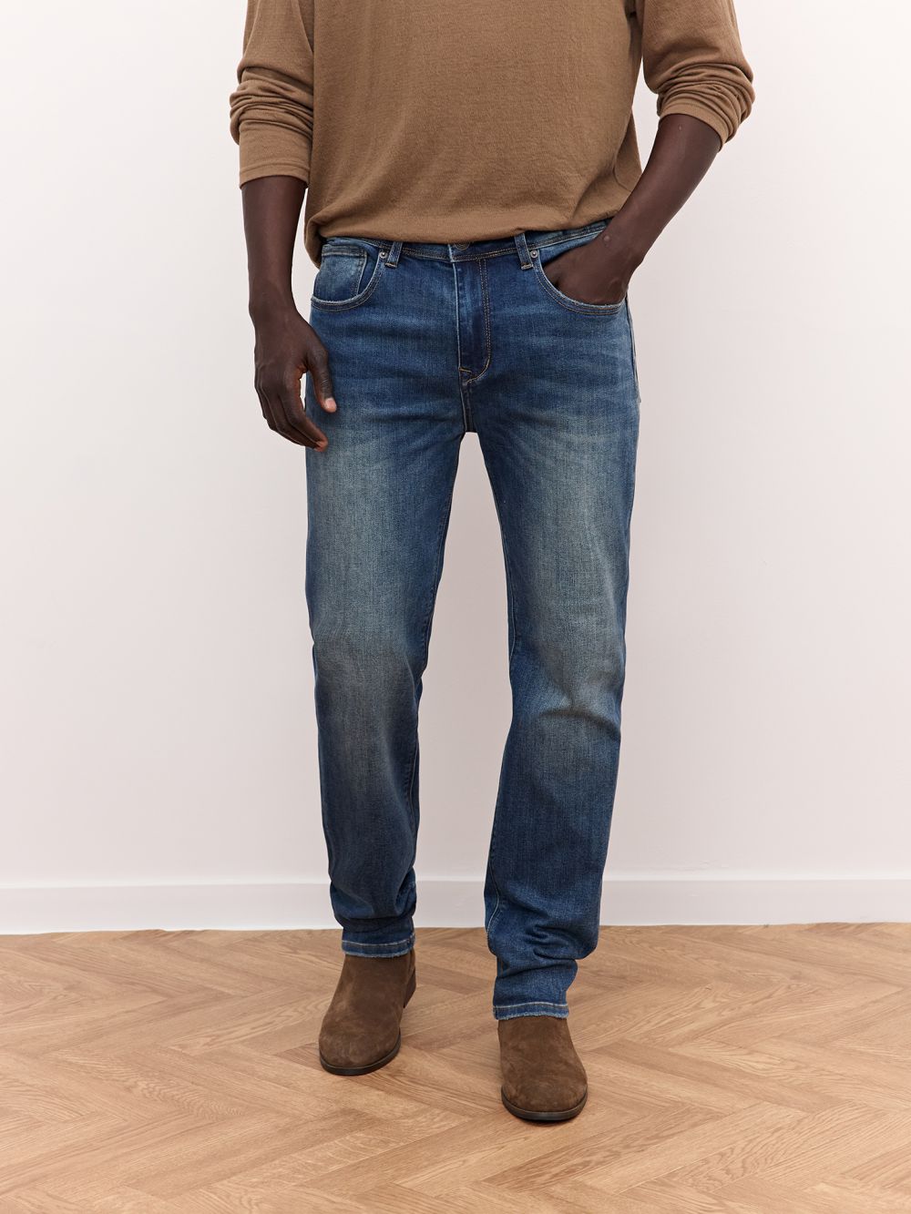 ג׳ינס בגזרת SLIM