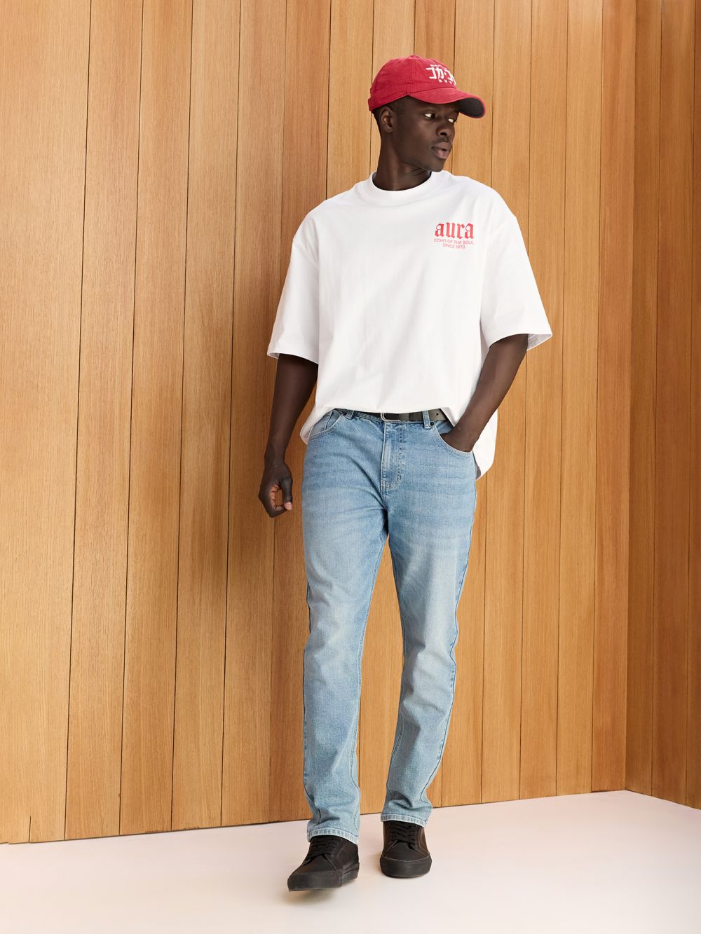 ג׳ינס בגזרת STRAIGHT SLIM