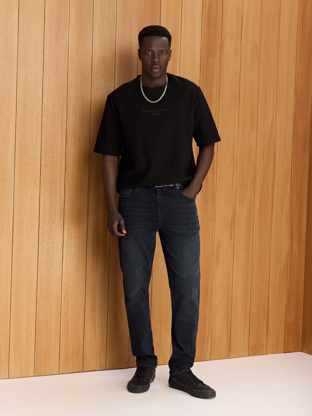 ג׳ינס בגזרת STRAIGHT SLIM