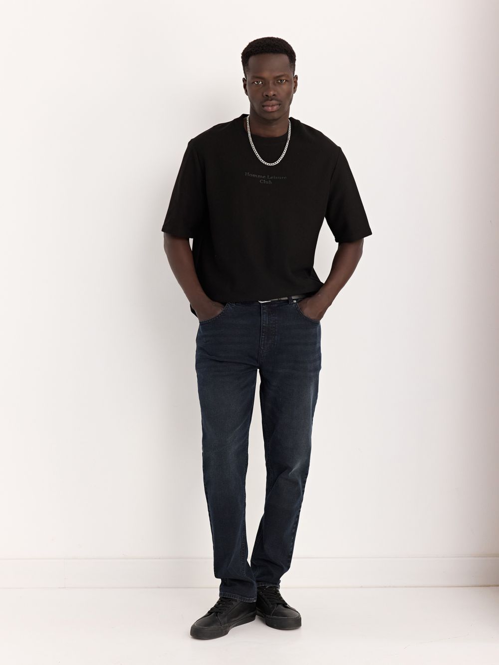 ג׳ינס בגזרת STRAIGHT SLIM