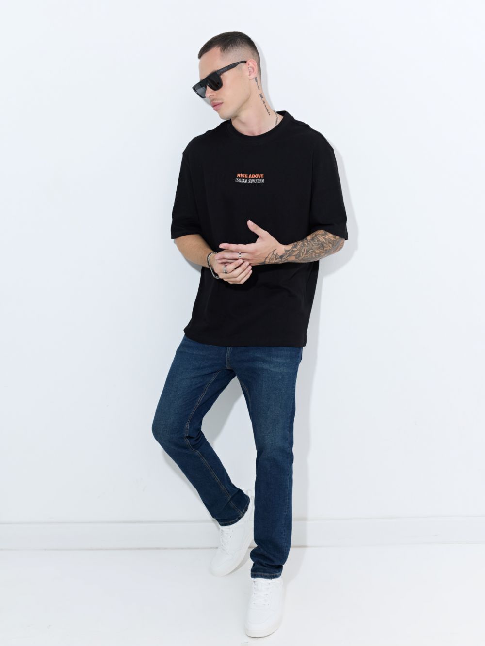 ג’ינס SLIM עם דיטיילס