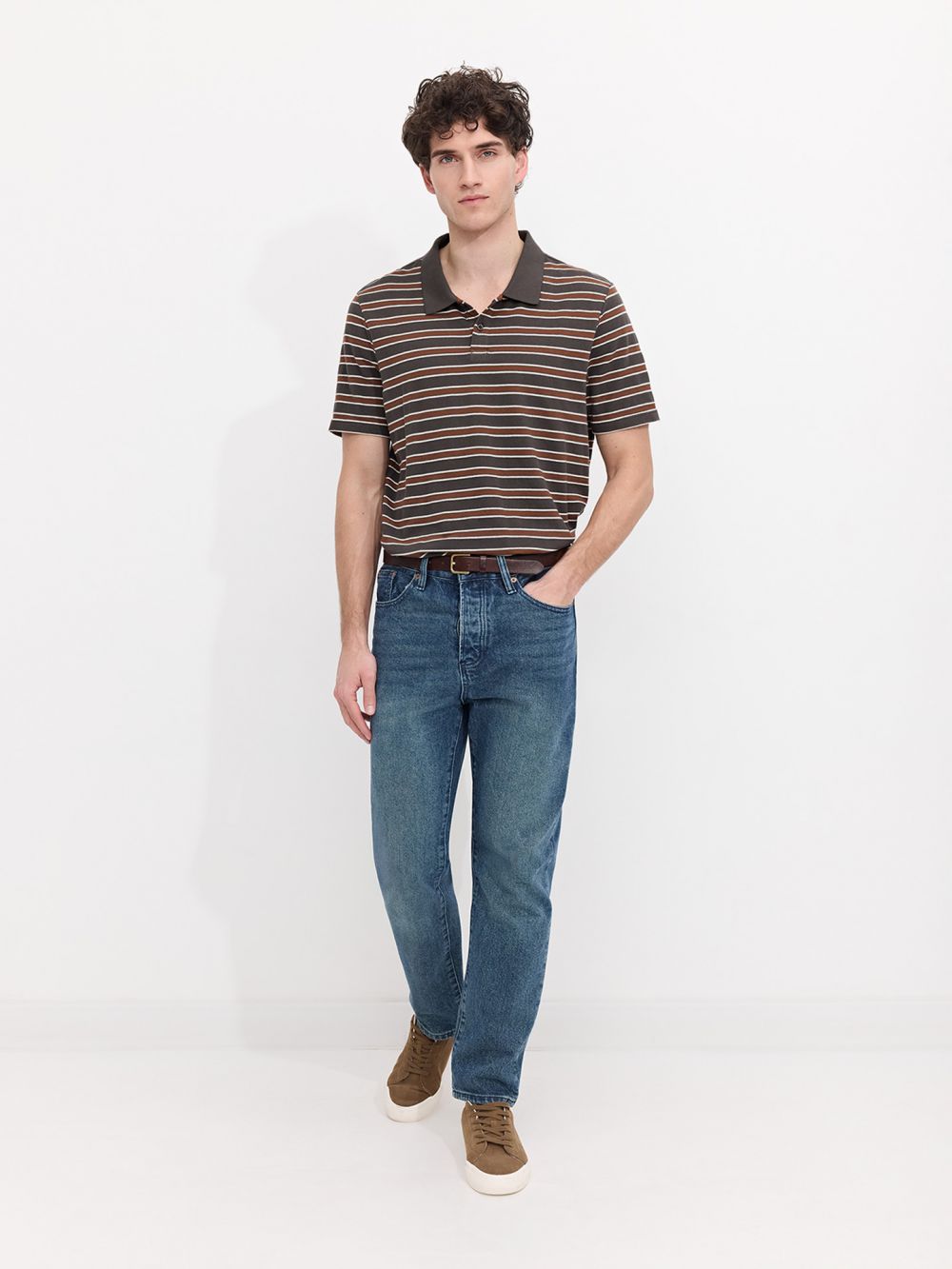 ג׳ינס בגזרה STRAIGHT