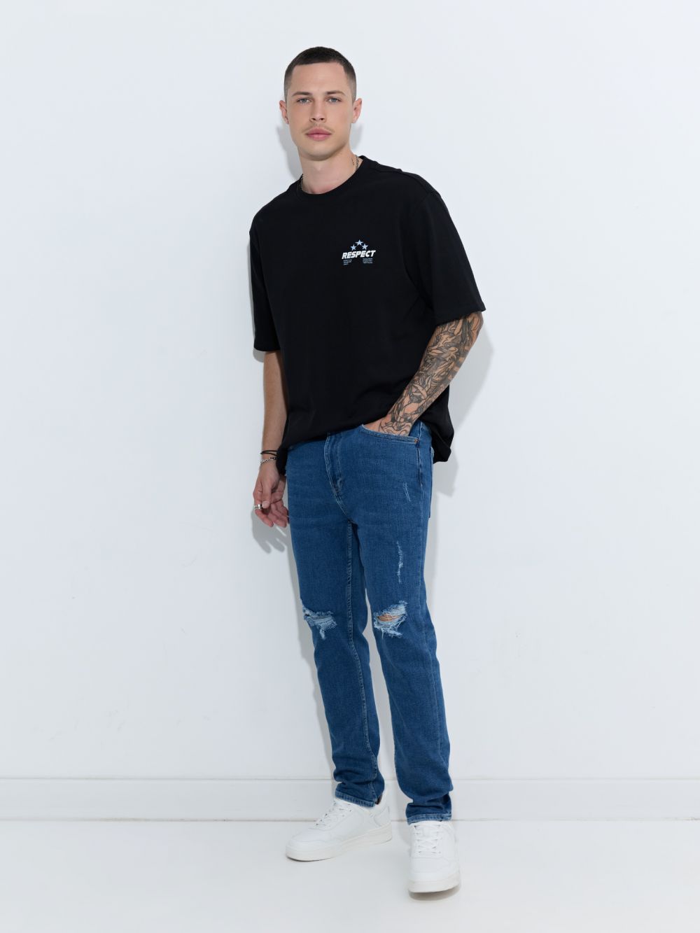 ג’ינס SKINNY עם קרעים