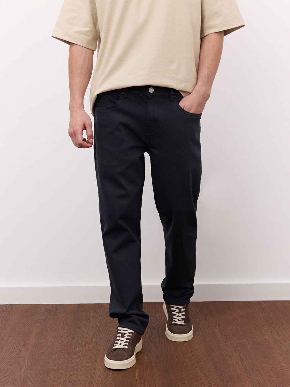 ג’ינס בגזרת SLIM