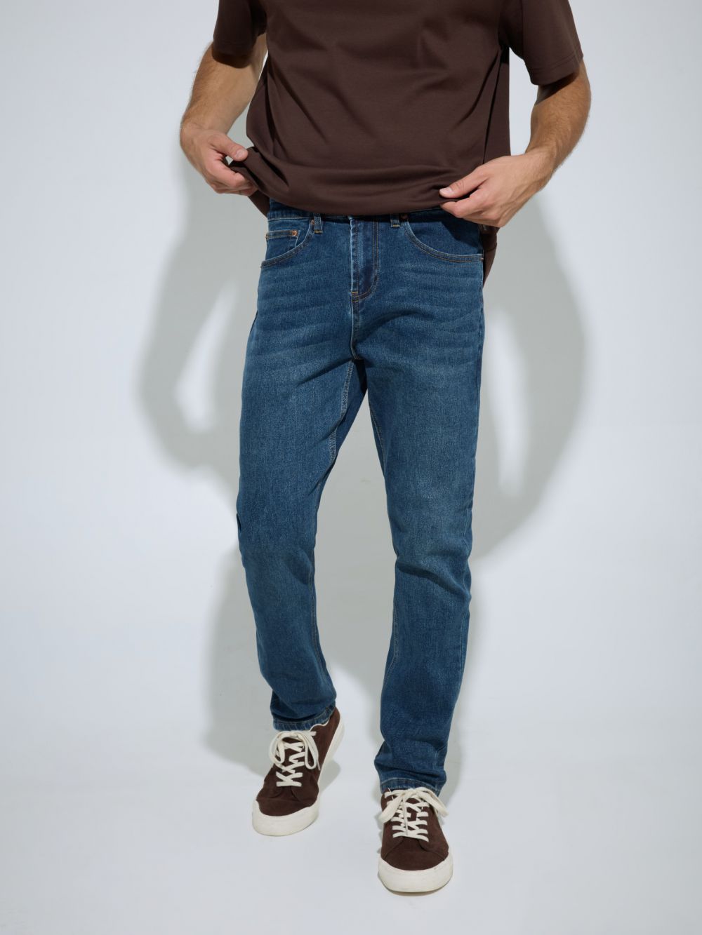 ג’ינס בגזרת SLIM