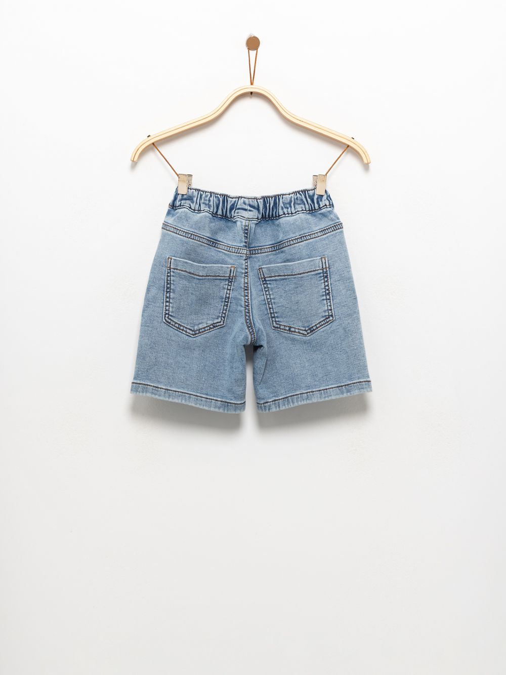 ברמודה מג׳ינס ג׳וגר