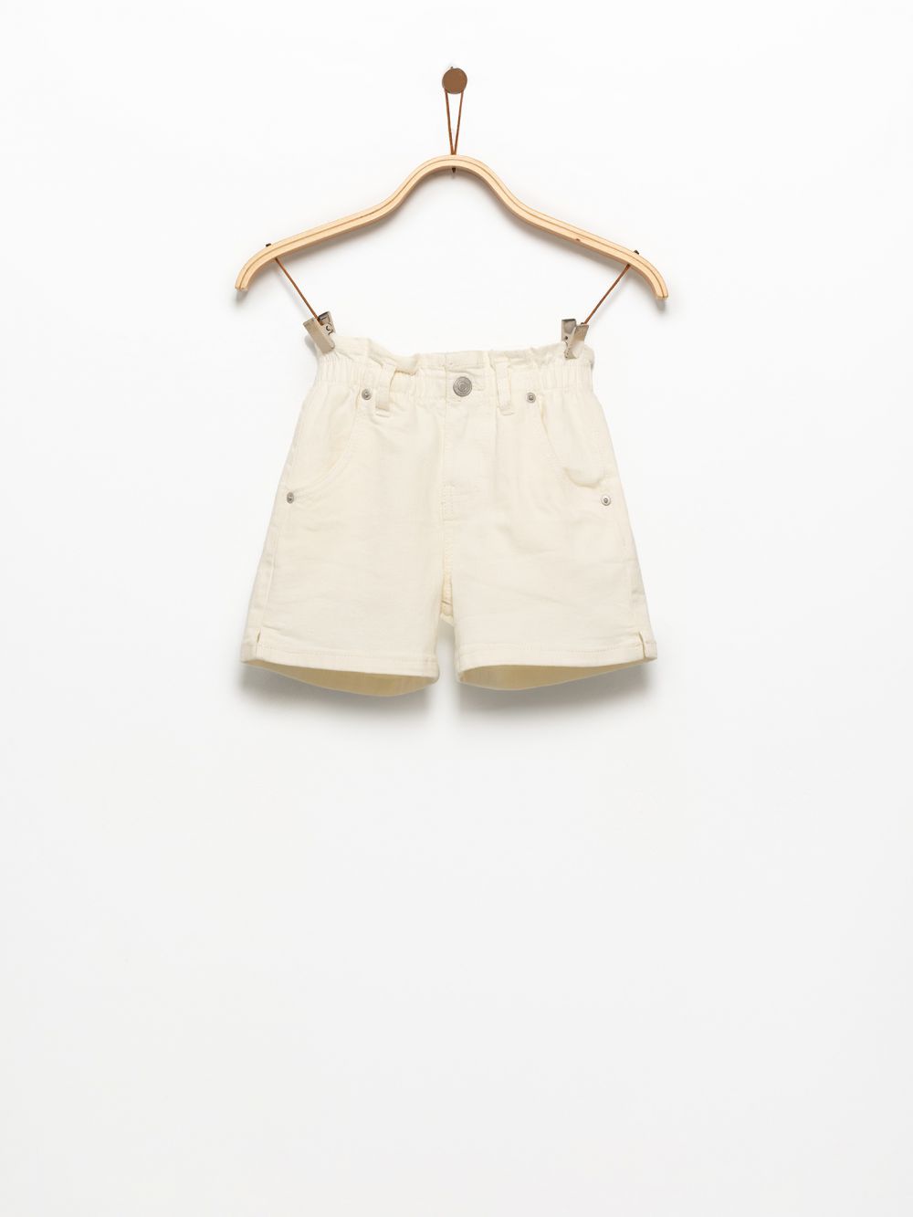 שורט עם מותן אלסטית