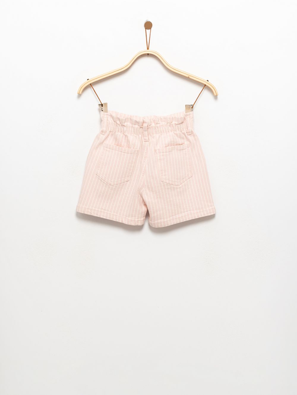 שורט עם מותן אלסטית