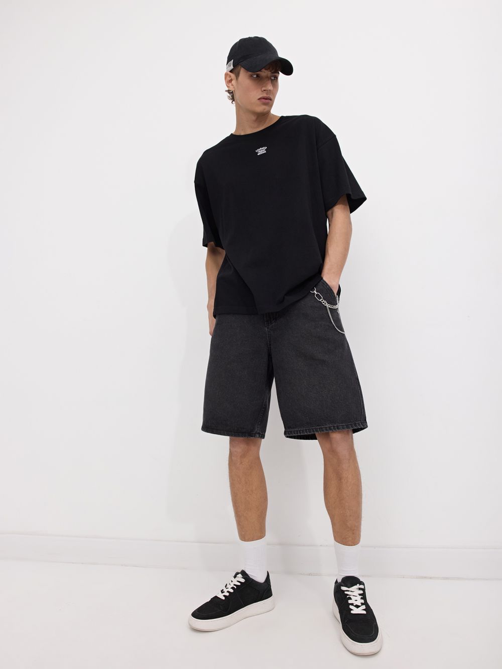 ג׳ינס סקייטר קצר