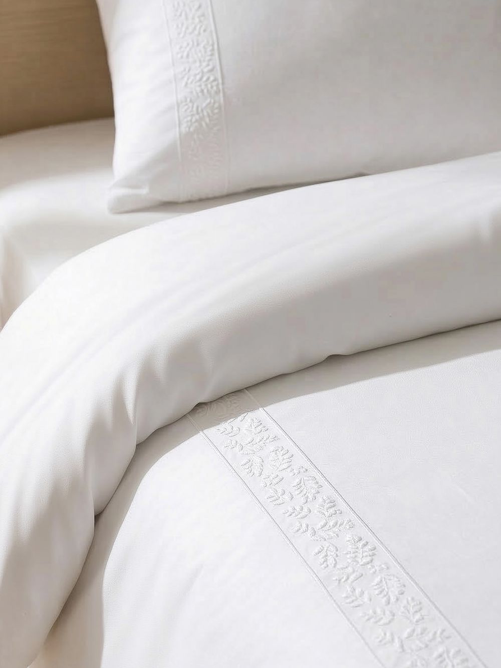 סט מצעים פרחים רקומים 90x200 ס״מ 180TC