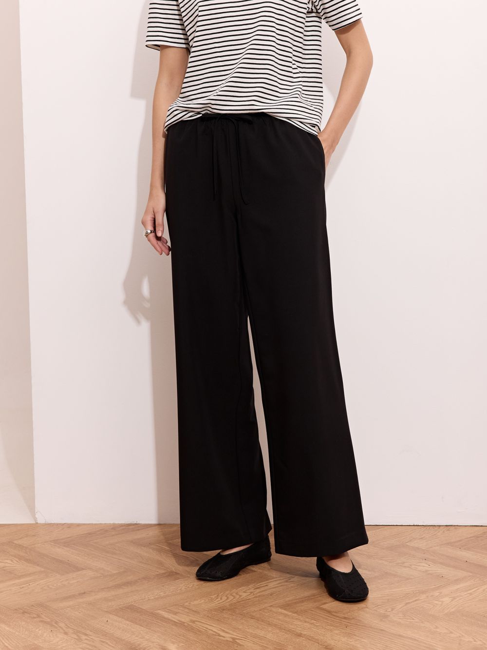 מכנסיים משוחררים