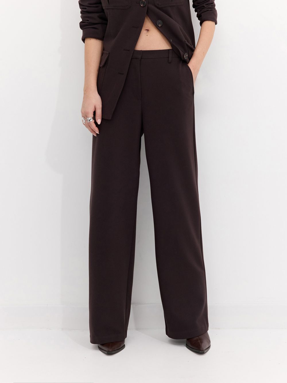 מכנסיים מחויטים STRAIGHT