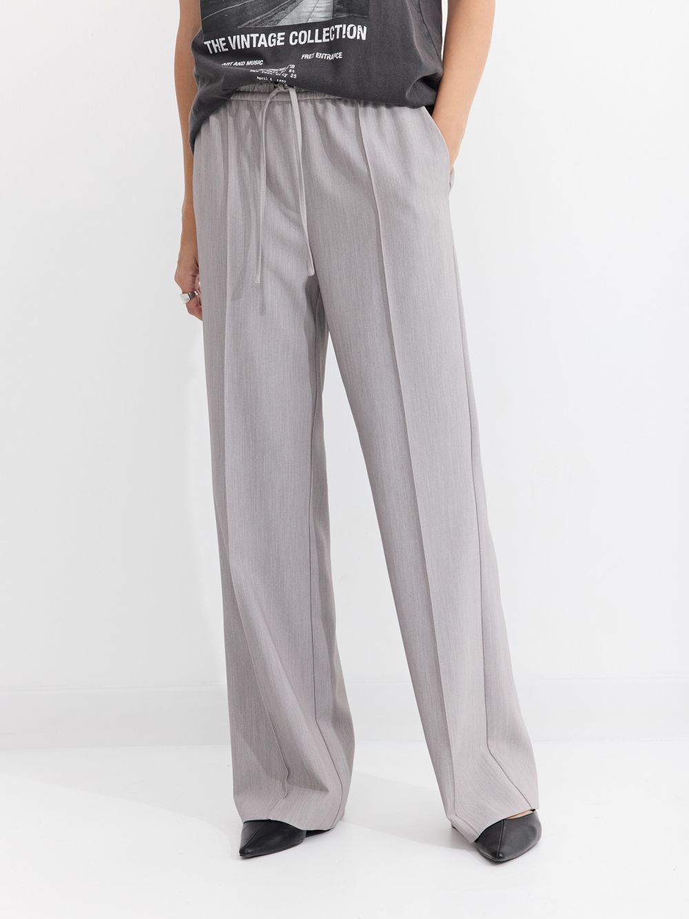 מכנסיים עם תפר קידמי