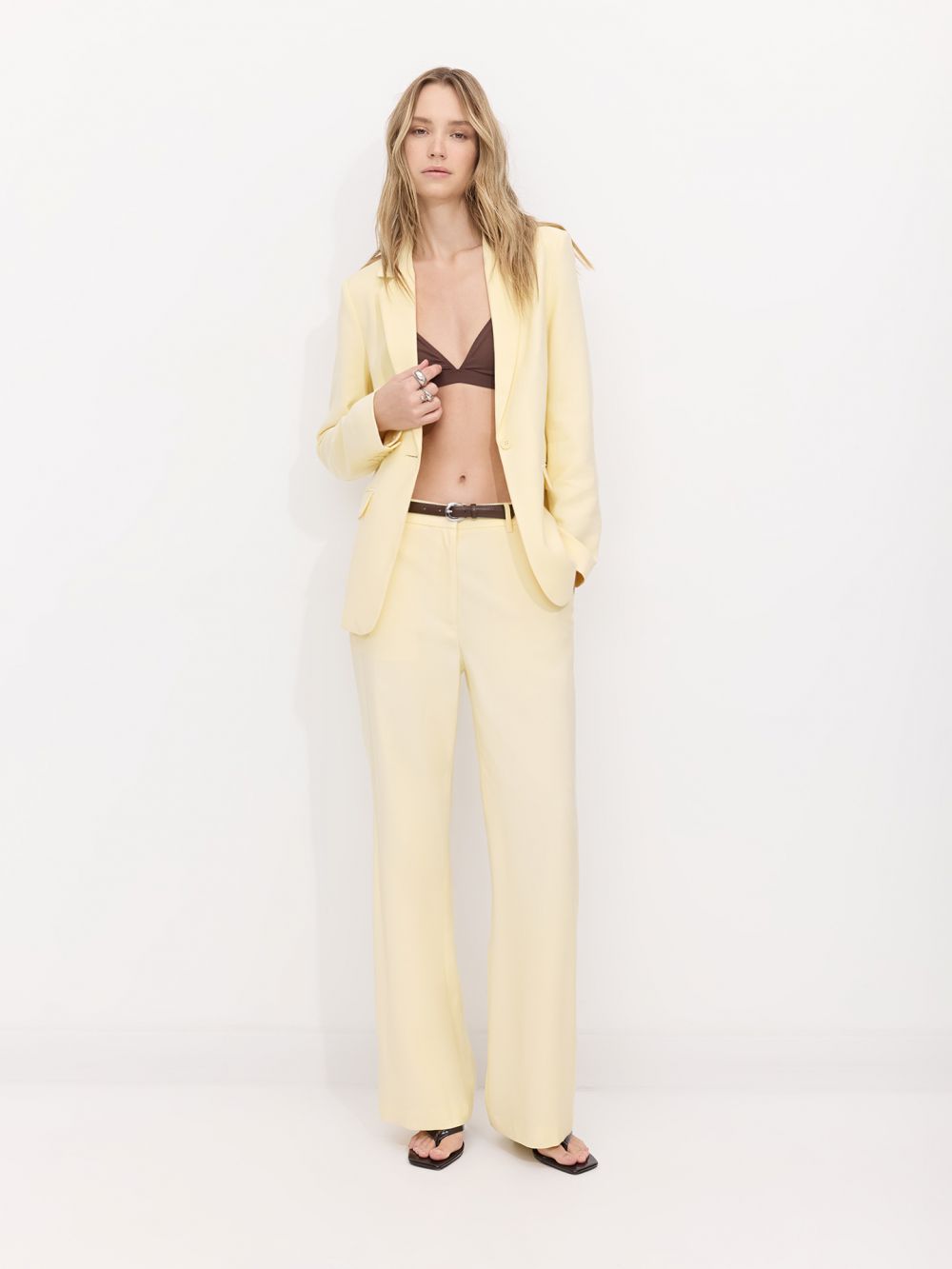 מכנסיים מחוייטים