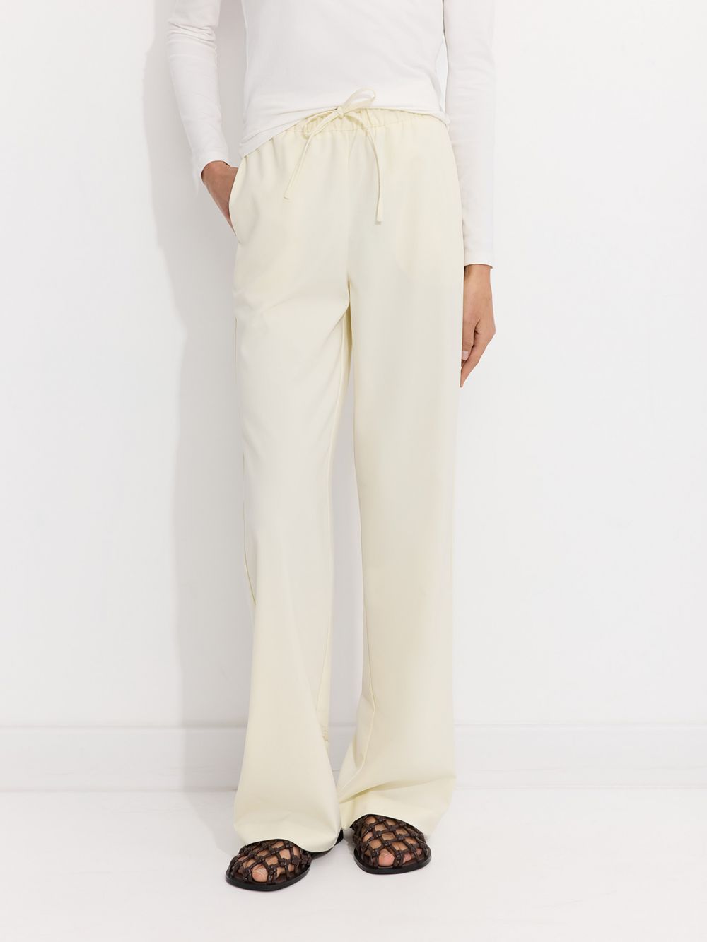 מכנסיים רחבים עם מותן אלסטית