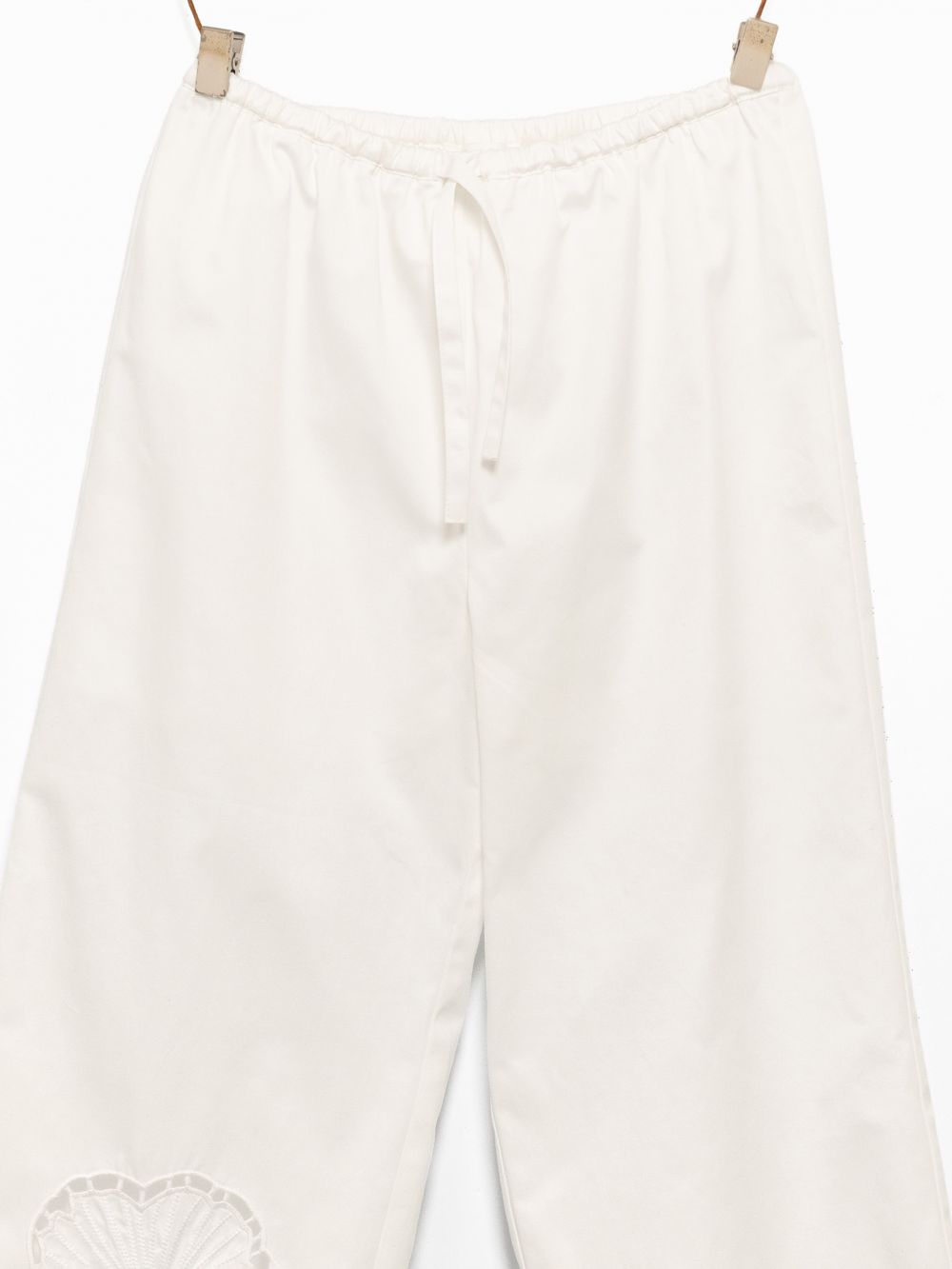 מכנסי אריג רקומים