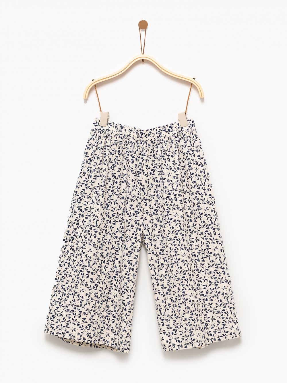 ממכנסיים עם הדפס פרחוני