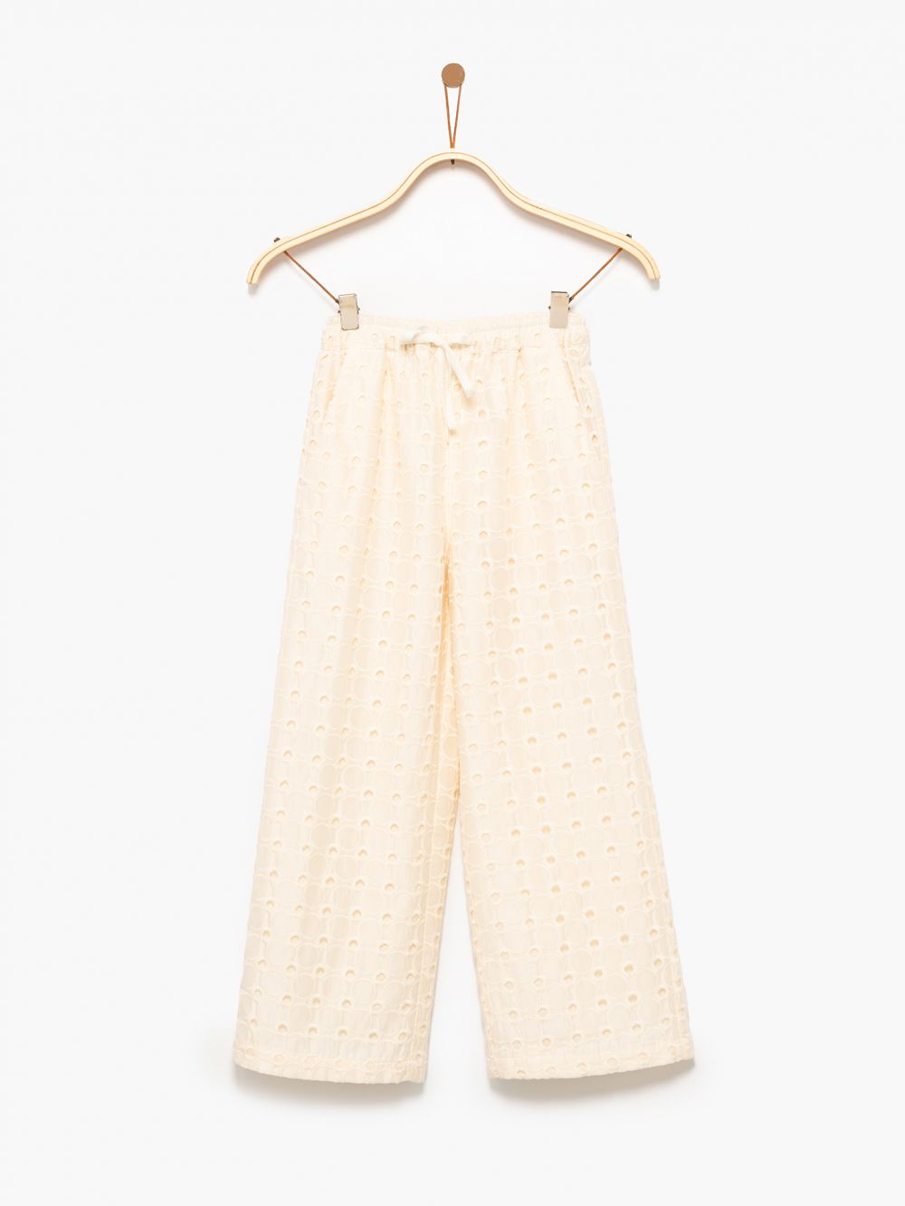 מכנסיים רקמות